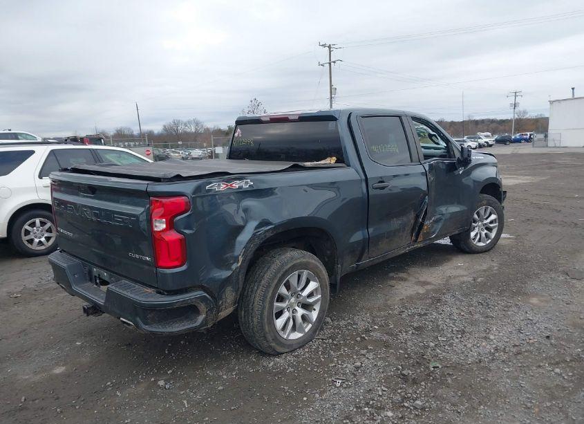 Photo 4 of 2020 Chevrolet Silverado 1500 4WD SHORT BED CUSTOM (VIN 3GCUYBEF7LG103290)