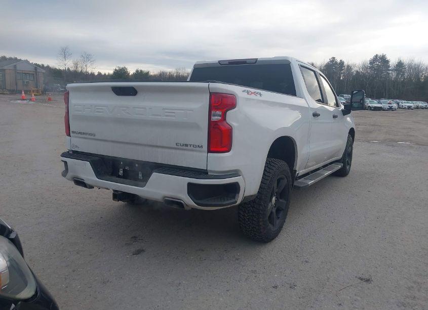 Photo 4 of 2020 Chevrolet Silverado 1500 4WD SHORT BED CUSTOM (VIN 3GCUYBEF7LG375029)