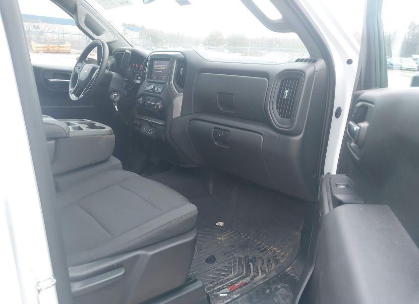 Photo 5 of 2020 Chevrolet Silverado 1500 4WD SHORT BED CUSTOM (VIN 3GCUYBEF7LG375029)