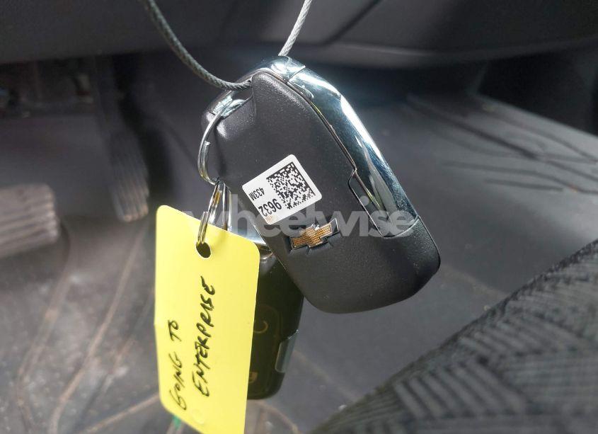 Photo 11 of 2019 Chevrolet Silverado 1500 LT (VIN 3GCUYDED0KG150511)