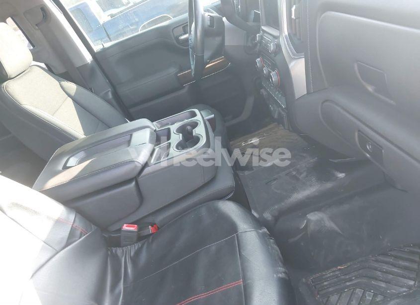 Photo 5 of 2020 Chevrolet Silverado 1500 4WD SHORT BED LT (VIN 3GCUYDED0LG266566)