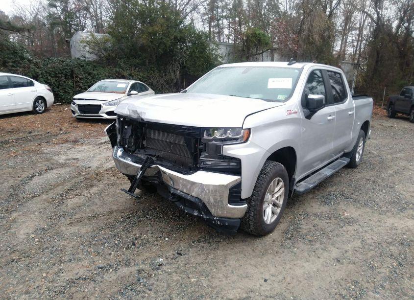 Photo 2 of 2020 Chevrolet Silverado 1500 4WD SHORT BED LT (VIN 3GCUYDED0LG376839)