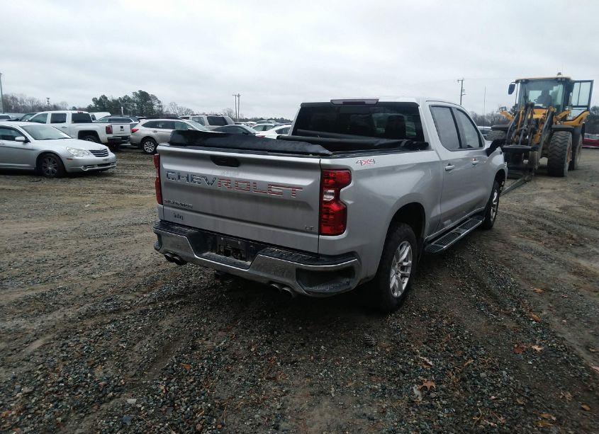 Photo 4 of 2020 Chevrolet Silverado 1500 4WD SHORT BED LT (VIN 3GCUYDED0LG376839)