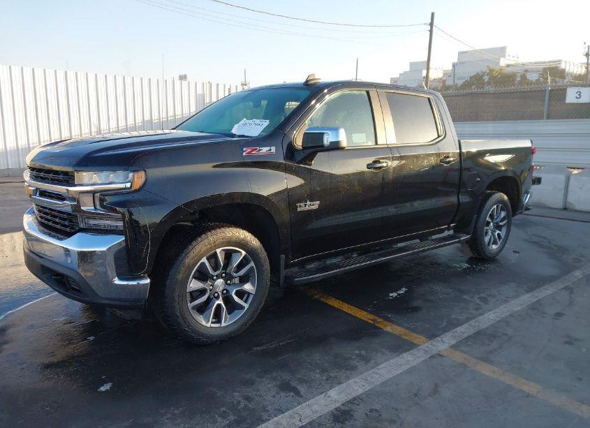 Photo 2 of 2021 Chevrolet Silverado 1500 4WD SHORT BED LT (VIN 3GCUYDED0MG154948)