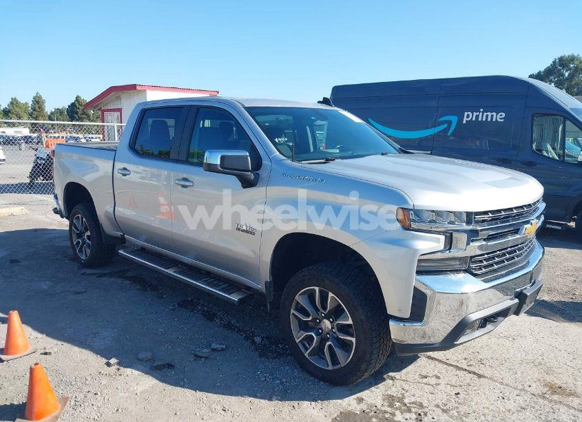 2021 Chevrolet Silverado 1500 4WD SHORT BED LT (VIN 3GCUYDED0MG380519) main photo