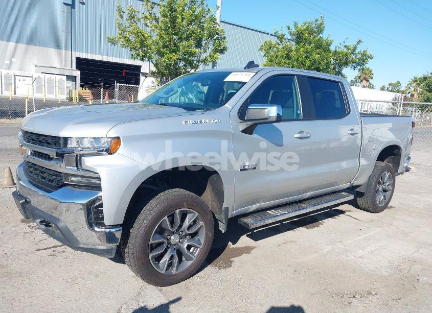 Photo 2 of 2021 Chevrolet Silverado 1500 4WD SHORT BED LT (VIN 3GCUYDED0MG380519)