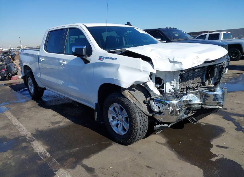 2019 Chevrolet Silverado 1500 LT (VIN 3GCUYDED1KG244347) main photo