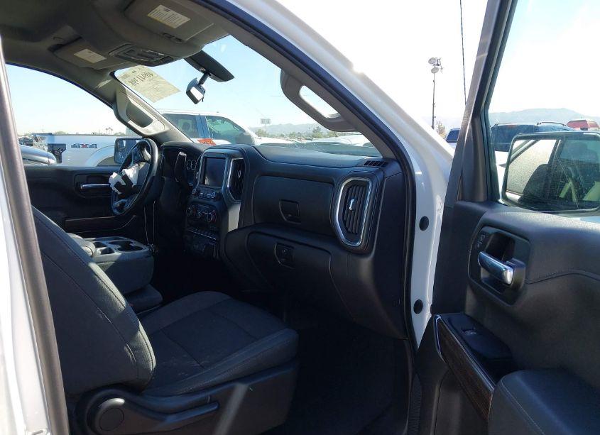 Photo 5 of 2019 Chevrolet Silverado 1500 LT (VIN 3GCUYDED1KG244347)