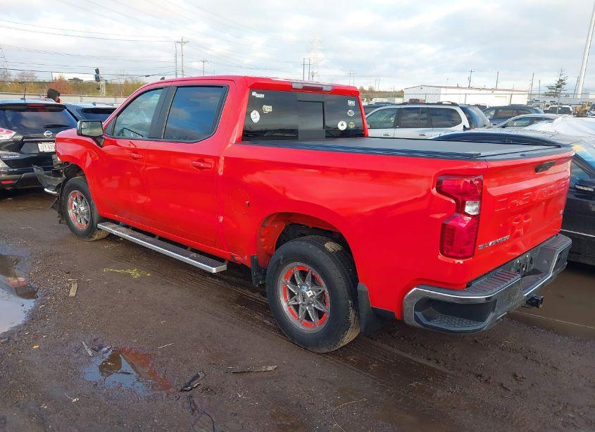 Photo 3 of 2019 Chevrolet Silverado 1500 LT (VIN 3GCUYDED1KG249497)