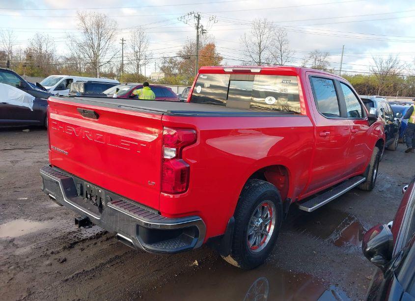 Photo 4 of 2019 Chevrolet Silverado 1500 LT (VIN 3GCUYDED1KG249497)