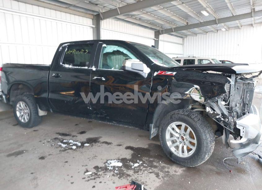 2019 Chevrolet Silverado 1500 LT (VIN 3GCUYDED1KG275615) main photo