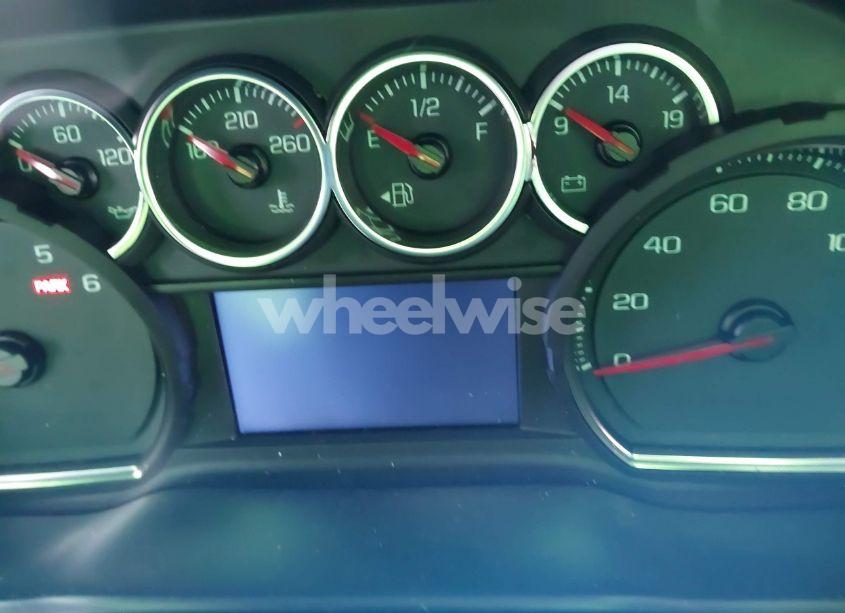 Photo 14 of 2019 Chevrolet Silverado 1500 LT (VIN 3GCUYDED1KG275615)