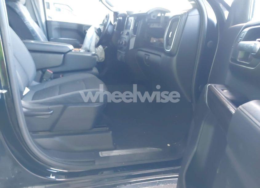 Photo 5 of 2019 Chevrolet Silverado 1500 LT (VIN 3GCUYDED1KG275615)