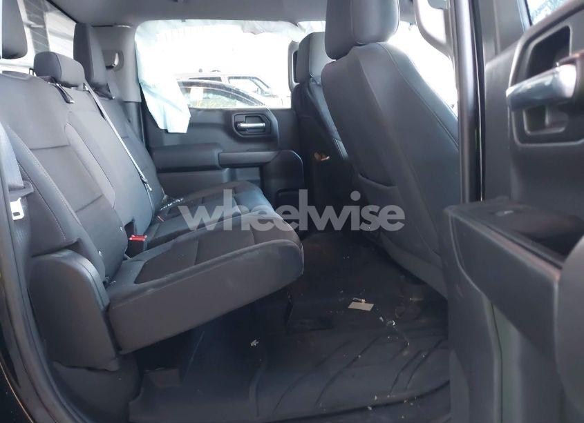 Photo 8 of 2019 Chevrolet Silverado 1500 LT (VIN 3GCUYDED1KG275615)