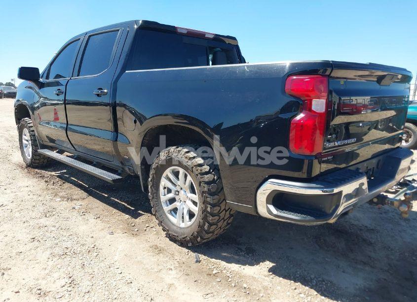Photo 3 of 2019 Chevrolet Silverado 1500 LT (VIN 3GCUYDED2KG130003)