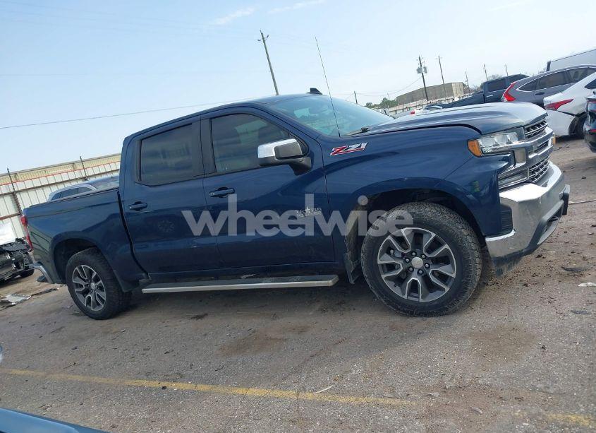 Photo 13 of 2019 Chevrolet Silverado 1500 LT (VIN 3GCUYDED2KG240176)