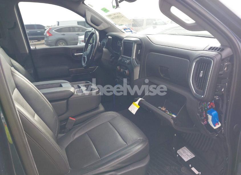 Photo 5 of 2019 Chevrolet Silverado 1500 LT (VIN 3GCUYDED2KG240176)