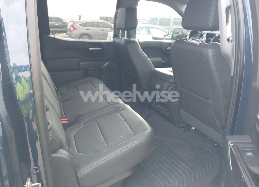 Photo 8 of 2019 Chevrolet Silverado 1500 LT (VIN 3GCUYDED2KG240176)