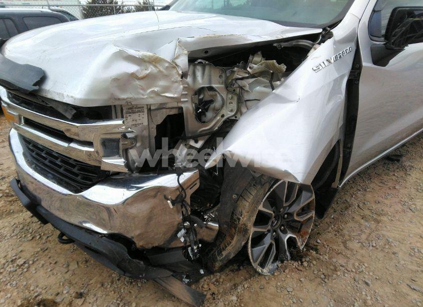 Photo 6 of 2020 Chevrolet Silverado 1500 4WD SHORT BED LT (VIN 3GCUYDED2LG121402)