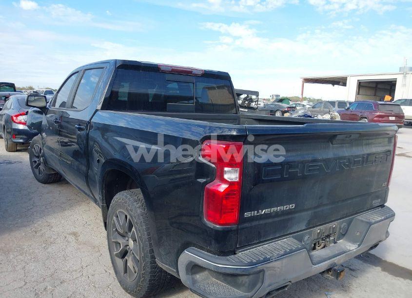 Photo 3 of 2021 Chevrolet Silverado 1500 4WD SHORT BED LT (VIN 3GCUYDED2MG104505)