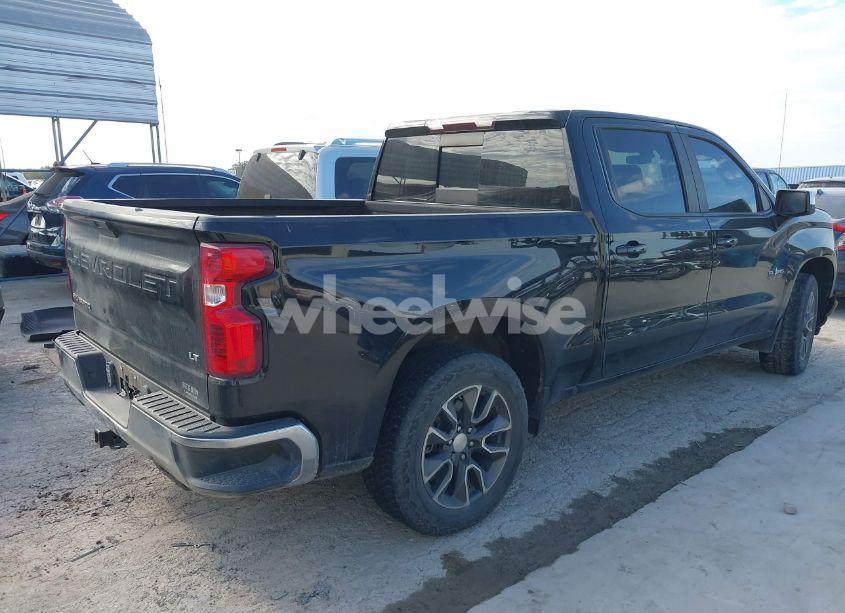 Photo 4 of 2021 Chevrolet Silverado 1500 4WD SHORT BED LT (VIN 3GCUYDED2MG104505)