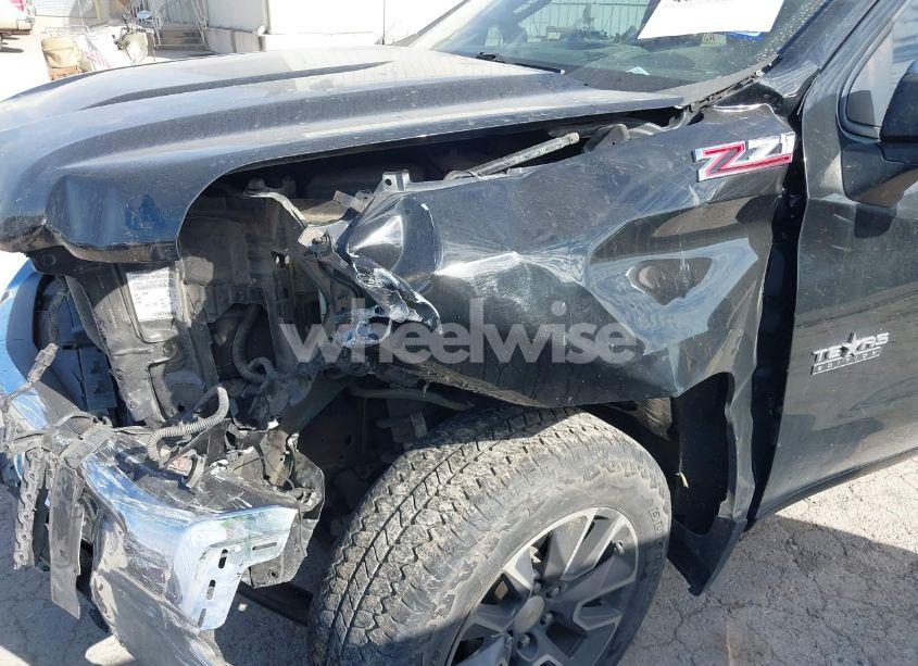 Photo 6 of 2021 Chevrolet Silverado 1500 4WD SHORT BED LT (VIN 3GCUYDED2MG104505)