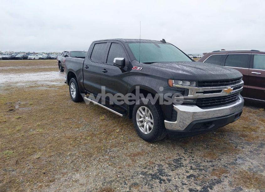 2021 Chevrolet Silverado 1500 4WD SHORT BED LT (VIN 3GCUYDED2MG234431) main photo