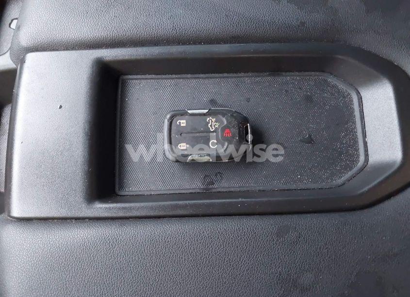 Photo 11 of 2021 Chevrolet Silverado 1500 4WD SHORT BED LT (VIN 3GCUYDED2MG234431)