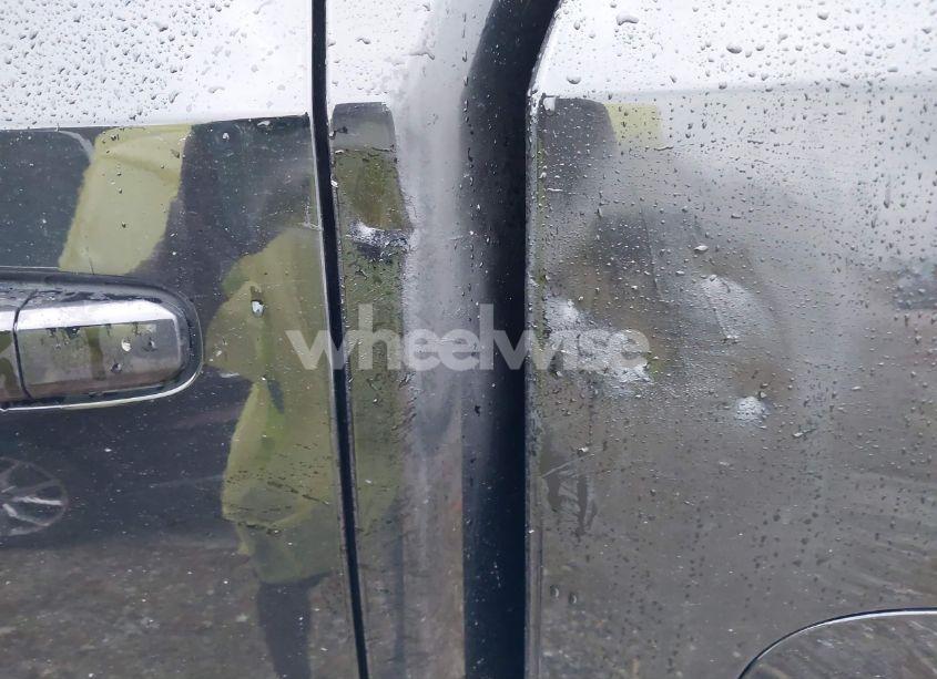 Photo 6 of 2021 Chevrolet Silverado 1500 4WD SHORT BED LT (VIN 3GCUYDED2MG234431)