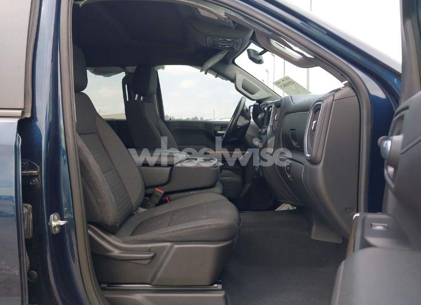 Photo 5 of 2021 Chevrolet Silverado 1500 4WD SHORT BED LT (VIN 3GCUYDED2MG439697)