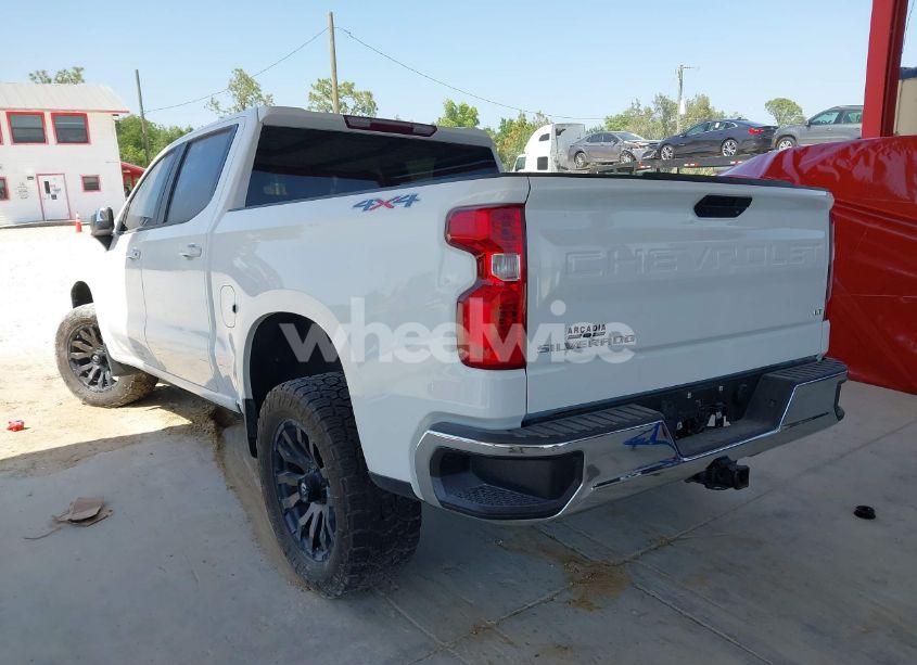 Photo 3 of 2022 Chevrolet Silverado 1500 LTD 4WD SHORT BED LT (VIN 3GCUYDED2NG175253)