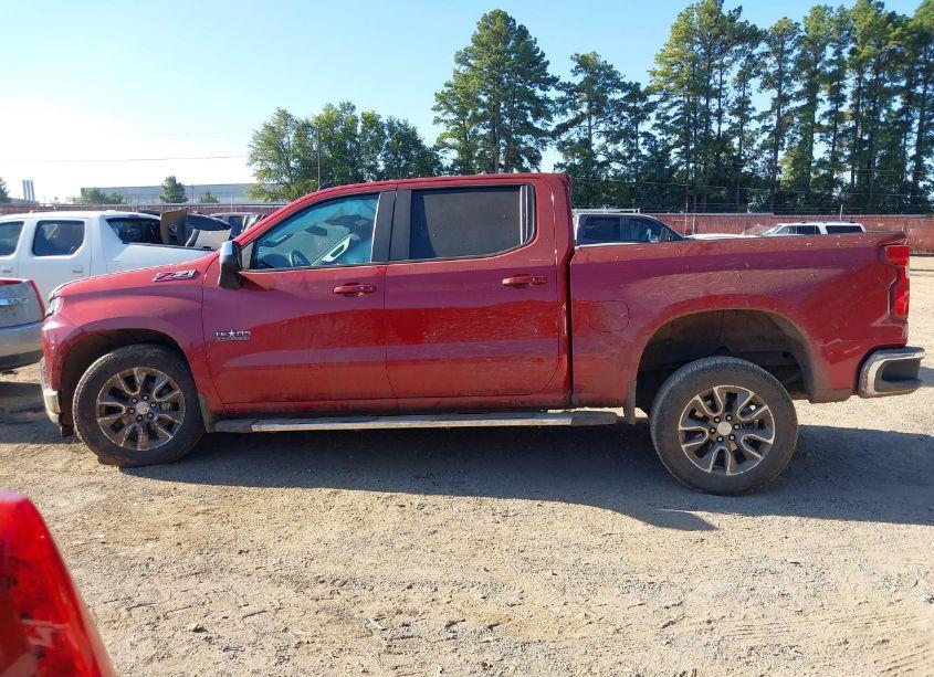 Photo 15 of 2019 Chevrolet Silverado 1500 LT (VIN 3GCUYDED3KG188640)