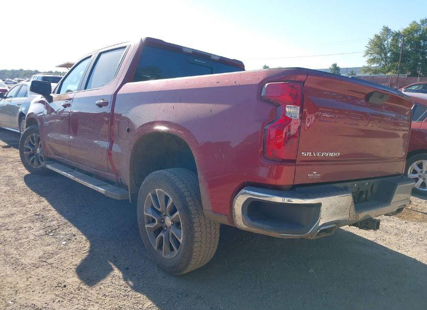 Photo 3 of 2019 Chevrolet Silverado 1500 LT (VIN 3GCUYDED3KG188640)