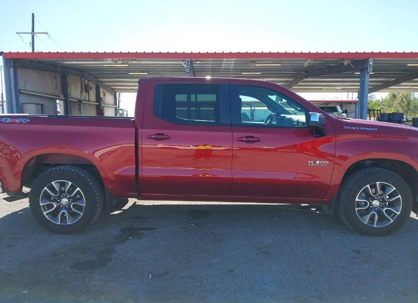 Photo 13 of 2019 Chevrolet Silverado 1500 LT (VIN 3GCUYDED4KG199436)