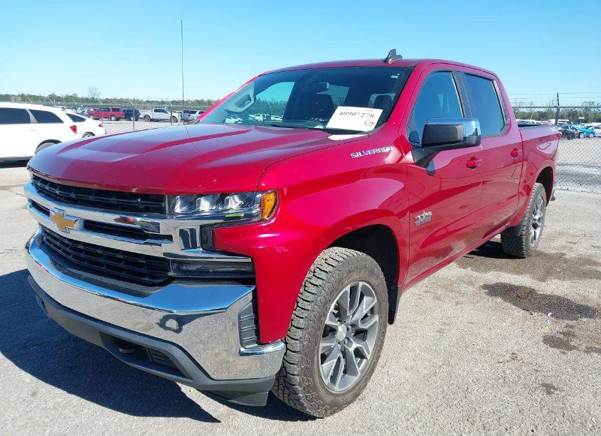 Photo 2 of 2019 Chevrolet Silverado 1500 LT (VIN 3GCUYDED4KG199436)
