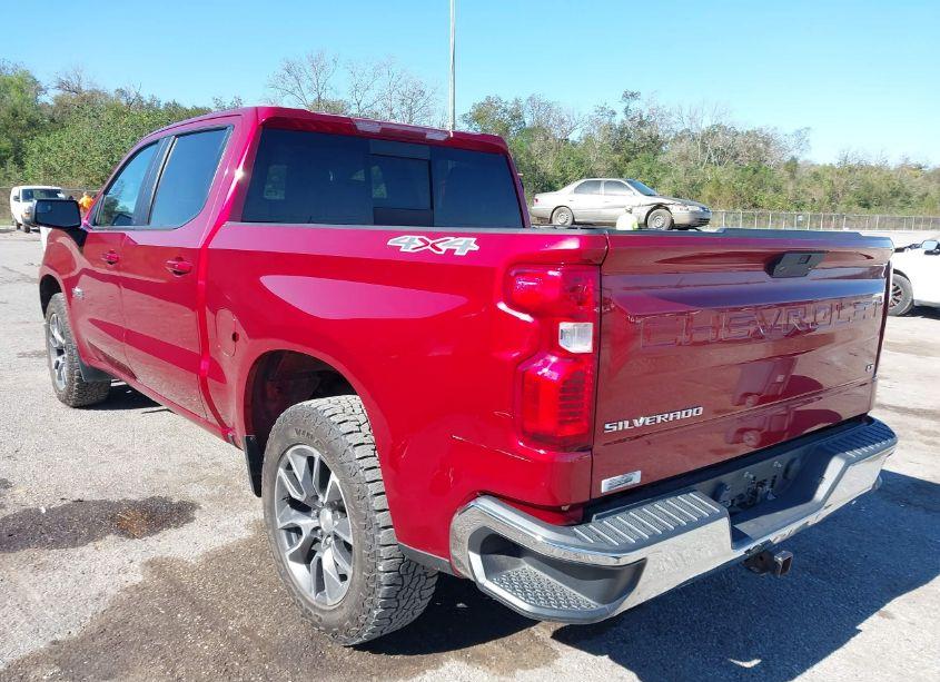 Photo 3 of 2019 Chevrolet Silverado 1500 LT (VIN 3GCUYDED4KG199436)