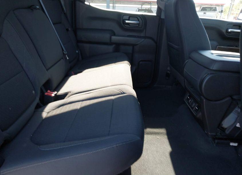 Photo 8 of 2019 Chevrolet Silverado 1500 LT (VIN 3GCUYDED4KG199436)