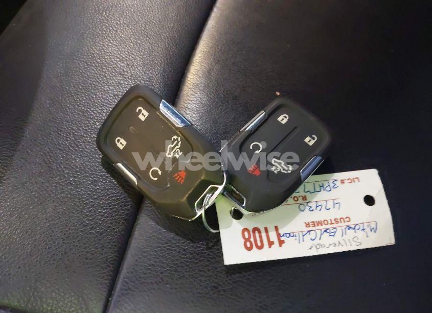 Photo 11 of 2021 Chevrolet Silverado 1500 4WD SHORT BED LT (VIN 3GCUYDED4MG215721)