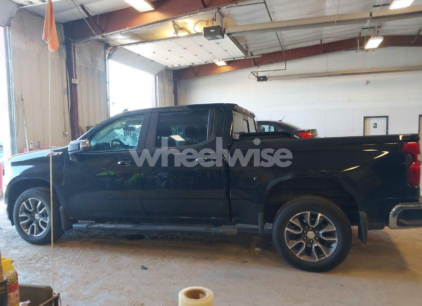 Photo 14 of 2021 Chevrolet Silverado 1500 4WD SHORT BED LT (VIN 3GCUYDED4MG215721)