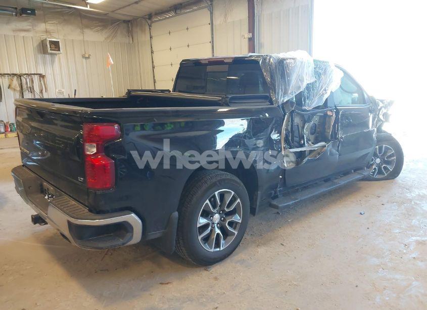 Photo 4 of 2021 Chevrolet Silverado 1500 4WD SHORT BED LT (VIN 3GCUYDED4MG215721)