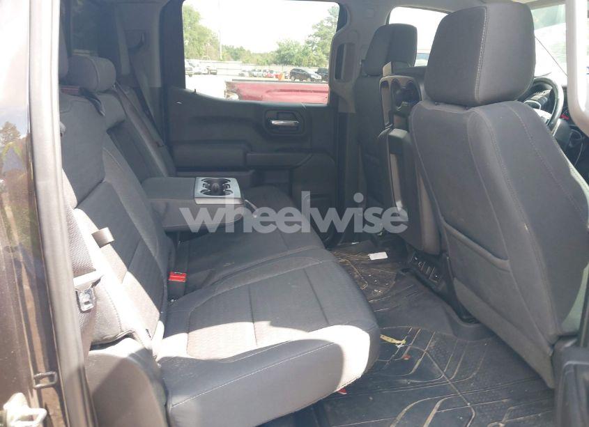 Photo 8 of 2019 Chevrolet Silverado 1500 LT (VIN 3GCUYDED5KG160788)