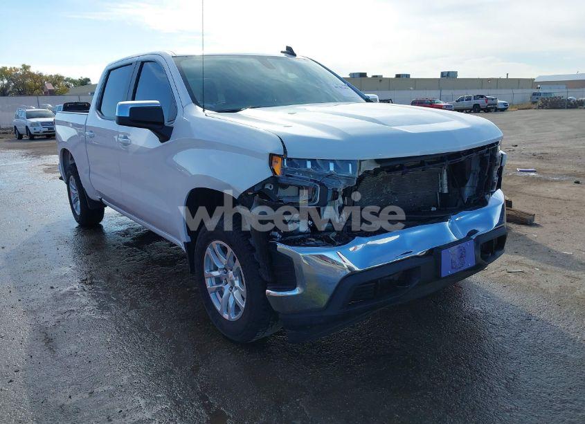 2020 Chevrolet Silverado 1500 4WD SHORT BED LT (VIN 3GCUYDED5LG243168) main photo