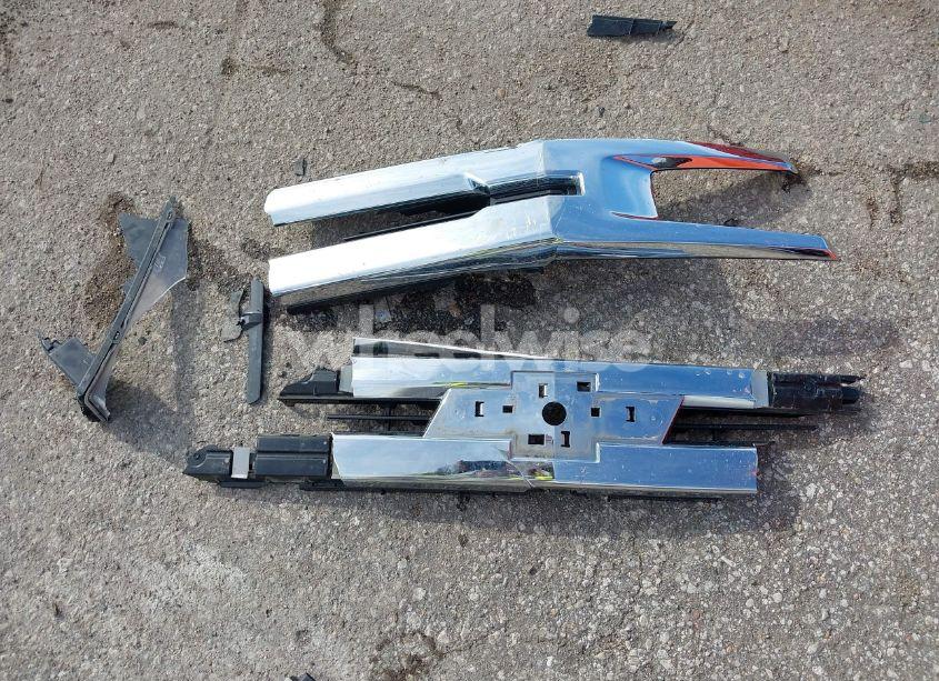 Photo 12 of 2020 Chevrolet Silverado 1500 4WD SHORT BED LT (VIN 3GCUYDED5LG243168)