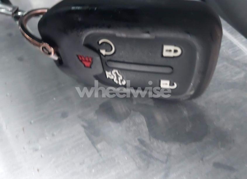 Photo 11 of 2021 Chevrolet Silverado 1500 4WD SHORT BED LT (VIN 3GCUYDED5MG226677)