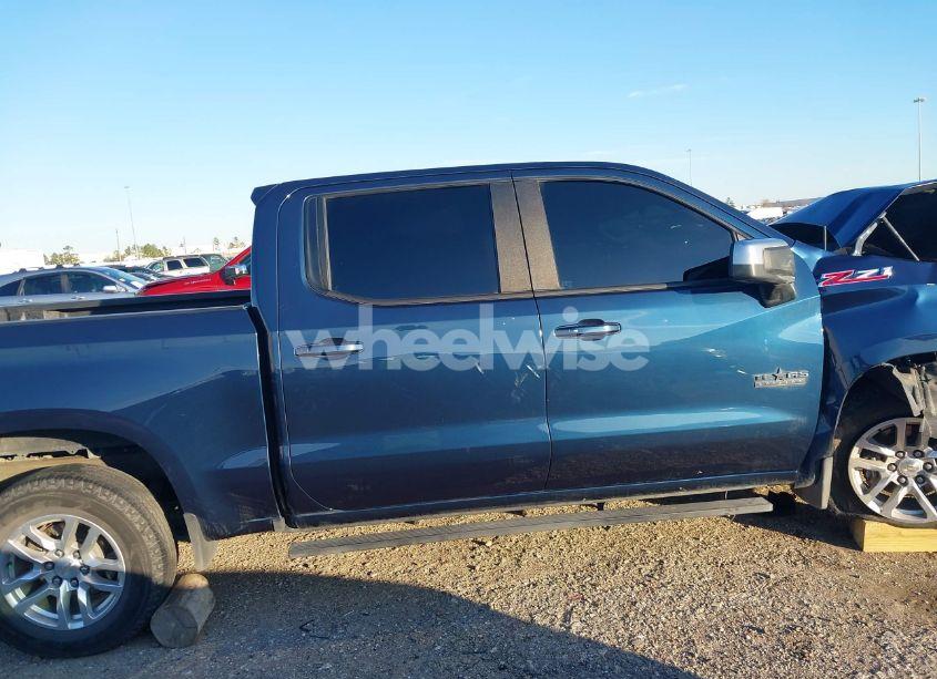 Photo 13 of 2021 Chevrolet Silverado 1500 4WD SHORT BED LT (VIN 3GCUYDED5MG226677)