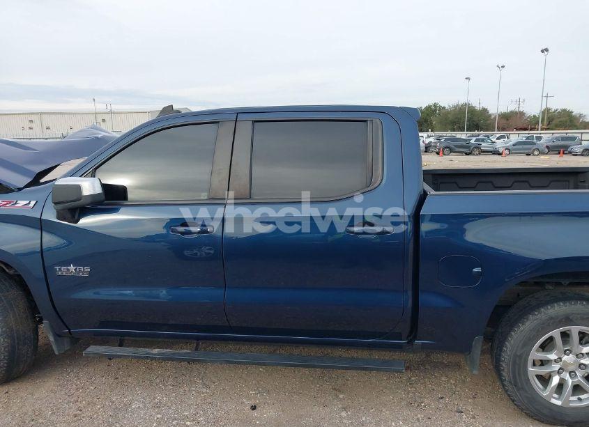 Photo 14 of 2021 Chevrolet Silverado 1500 4WD SHORT BED LT (VIN 3GCUYDED5MG226677)