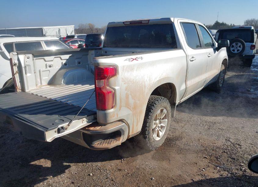 Photo 4 of 2022 Chevrolet Silverado 1500 LTD 4WD SHORT BED LT (VIN 3GCUYDED5NG114463)