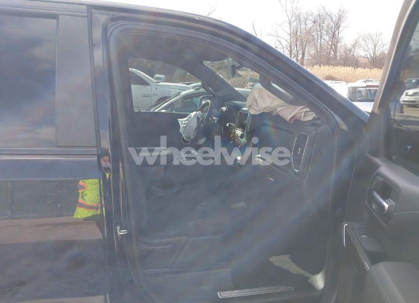 Photo 5 of 2022 Chevrolet Silverado 1500 LTD 4WD SHORT BED LT (VIN 3GCUYDED5NG126578)