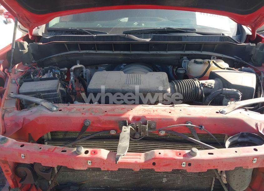 Photo 10 of 2019 Chevrolet Silverado 1500 LT (VIN 3GCUYDED6KG123507)