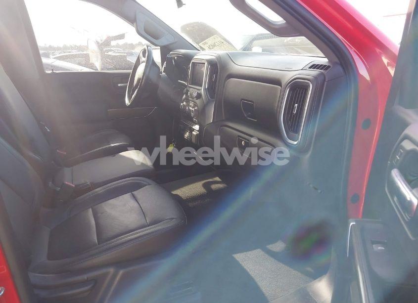 Photo 5 of 2019 Chevrolet Silverado 1500 LT (VIN 3GCUYDED6KG123507)